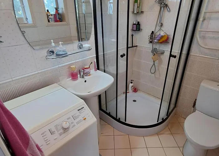 Avar Ja Mugav Korter Kesklinna Laehedal