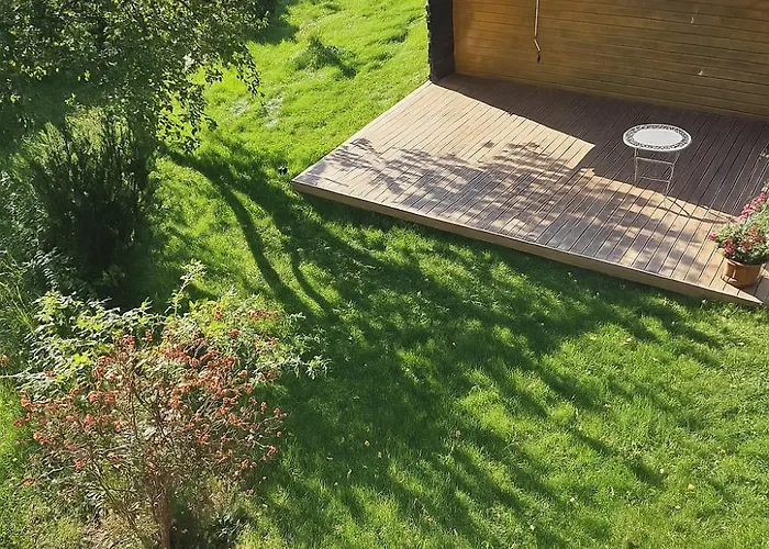 Avar Ja Mugav Korter Kesklinna Laehedal Apartment