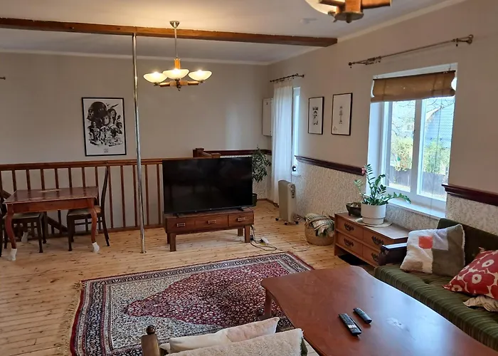 Apartment Avar Ja Mugav Korter Kesklinna Laehedal