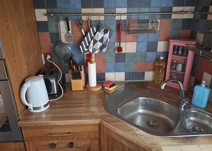 Avar Ja Mugav Korter Kesklinna Laehedal Apartment